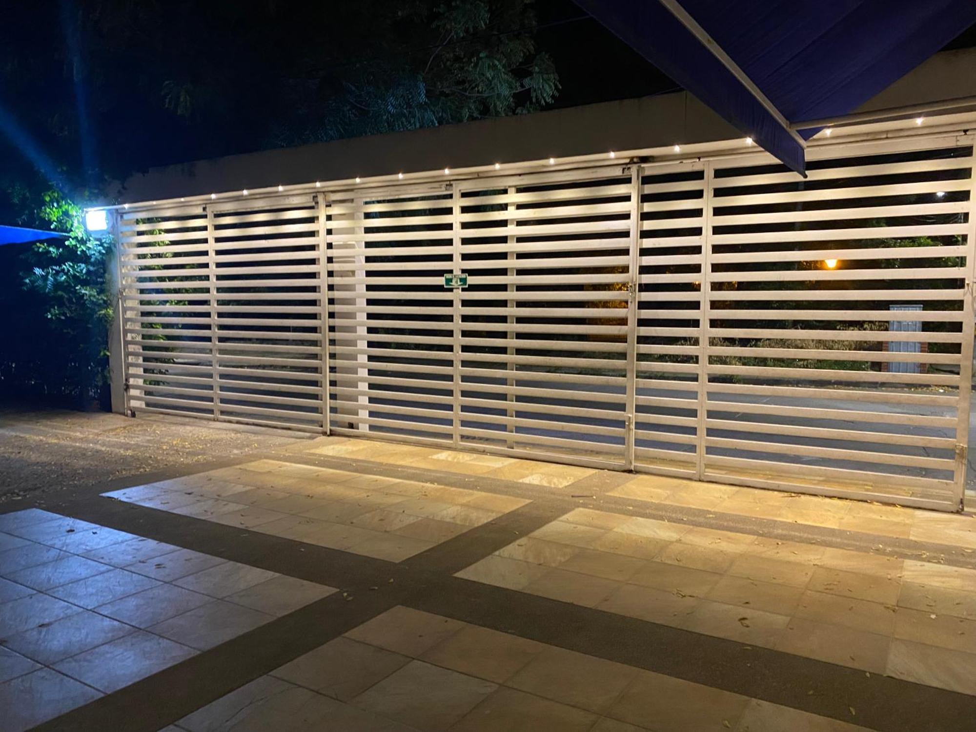 Hotel Deluxe Oasis De La Colina Girardot Exteriör bild
